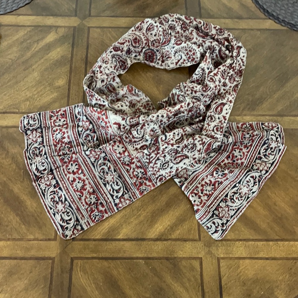 # Scarf Green Jute.